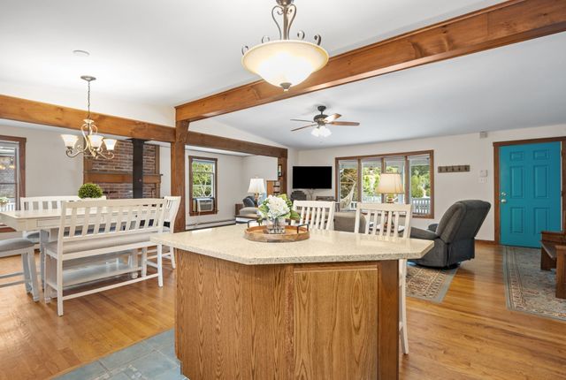 14 Coves End Rd, Marion, MA 02738