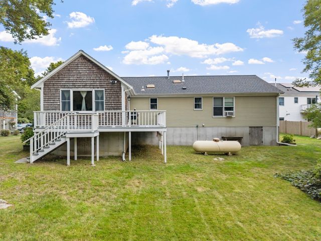 14 Coves End Rd, Marion, MA 02738