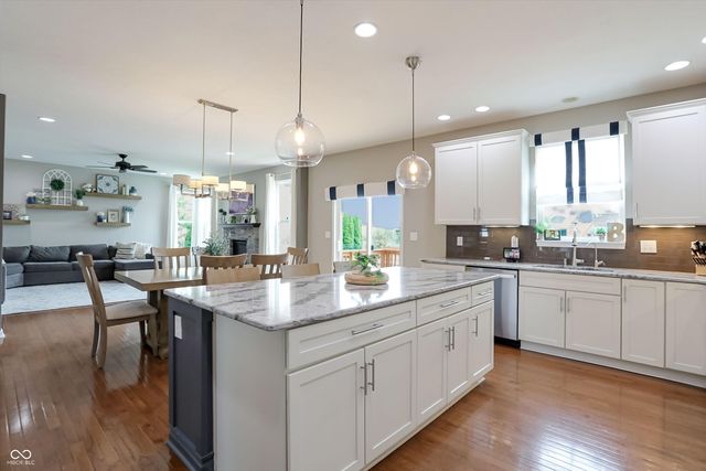 5103 Alyshia Parkway, Bargersville, IN 46106