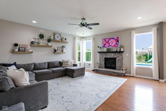 5103 Alyshia Parkway, Bargersville, IN 46106