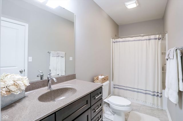 5103 Alyshia Parkway, Bargersville, IN 46106