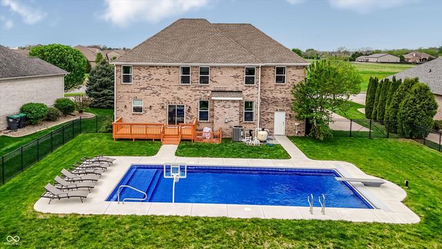 5103 Alyshia Parkway, Bargersville, IN 46106