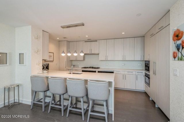 15 Morris Avenue 216, Long Branch, NJ 07740