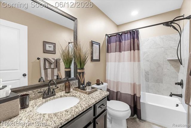 0432 Maple Cove Circle, Saline, MI 48176