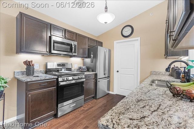 0432 Maple Cove Circle, Saline, MI 48176