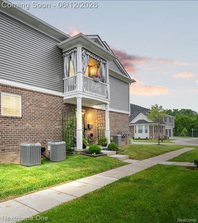 0432 Maple Cove Circle, Saline, MI 48176