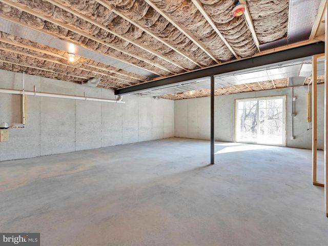 25 AMERICAN AVE, Carlisle, PA 17013
