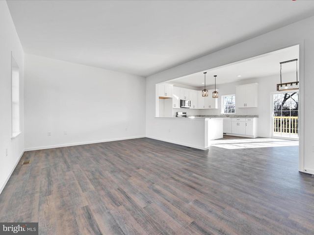 25 AMERICAN AVE, Carlisle, PA 17013