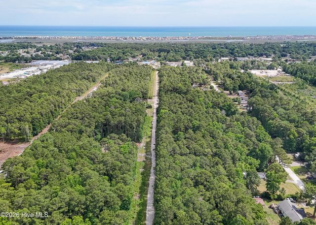 1592 Breezeway Drive SW, Ocean Isle Beach, NC 28469