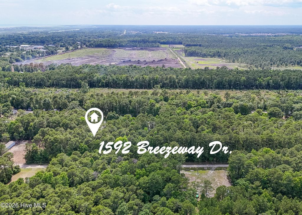 1592 Breezeway Drive SW, Ocean Isle Beach, NC 28469