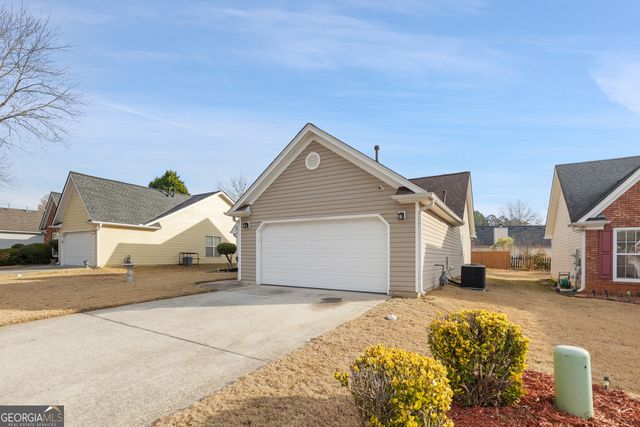 2530 Hillvale Circle, Lithonia, GA 30058