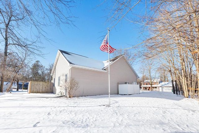 104 RIVERWOOD COURT, Mishicot, WI 54228