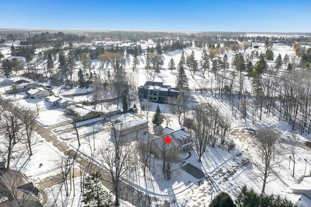 104 RIVERWOOD COURT, Mishicot, WI 54228