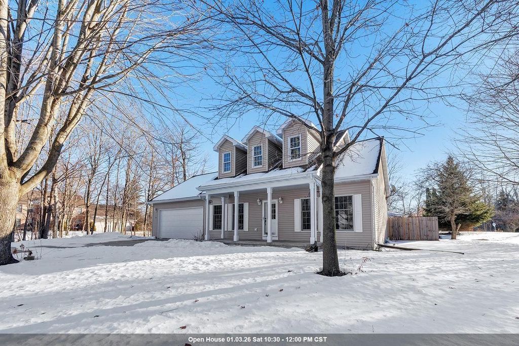 104 RIVERWOOD COURT, Mishicot, WI 54228