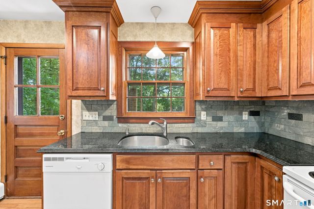 448 Mixville Road, Cheshire, CT 06410