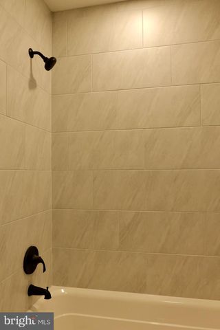 8028 PINNACLE RIDGE DR, Manassas, VA 20112