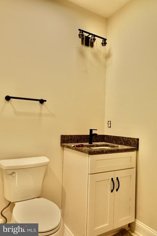 8028 PINNACLE RIDGE DR, Manassas, VA 20112