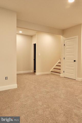 8028 PINNACLE RIDGE DR, Manassas, VA 20112
