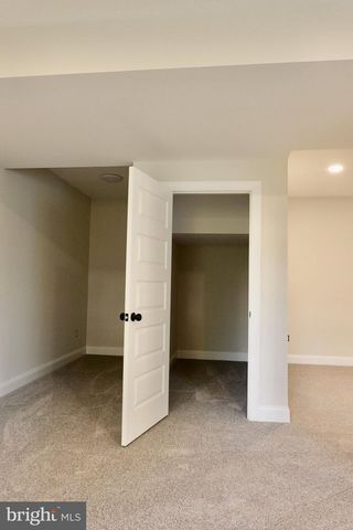 8028 PINNACLE RIDGE DR, Manassas, VA 20112