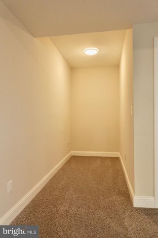 8028 PINNACLE RIDGE DR, Manassas, VA 20112