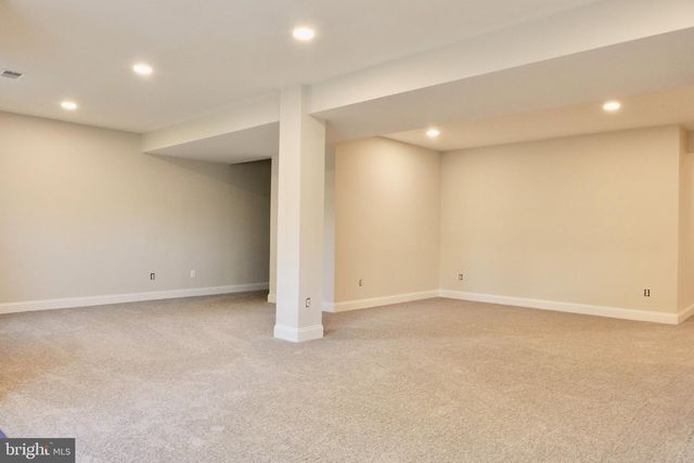 8028 PINNACLE RIDGE DR, Manassas, VA 20112