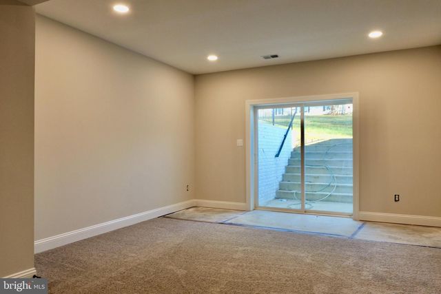 8028 PINNACLE RIDGE DR, Manassas, VA 20112