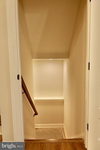 8028 PINNACLE RIDGE DR, Manassas, VA 20112