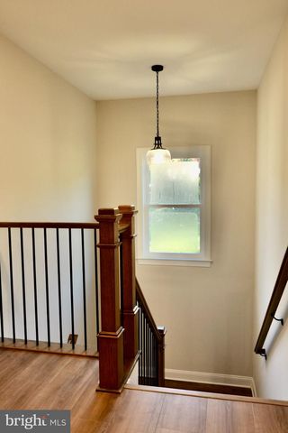 8028 PINNACLE RIDGE DR, Manassas, VA 20112