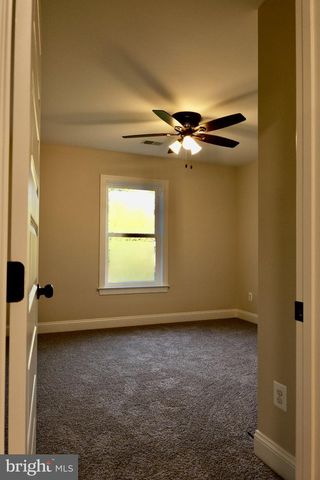 8028 PINNACLE RIDGE DR, Manassas, VA 20112