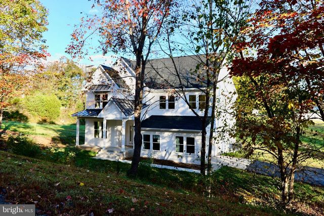 8028 PINNACLE RIDGE DR, Manassas, VA 20112