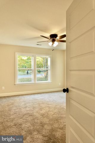 8028 PINNACLE RIDGE DR, Manassas, VA 20112