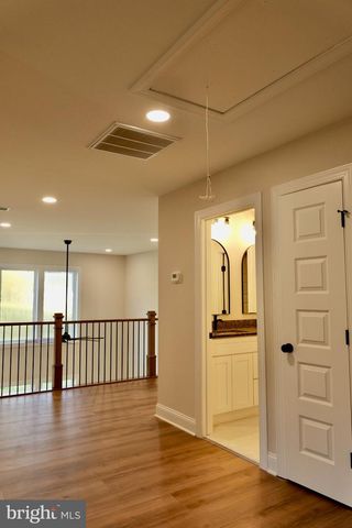 8028 PINNACLE RIDGE DR, Manassas, VA 20112