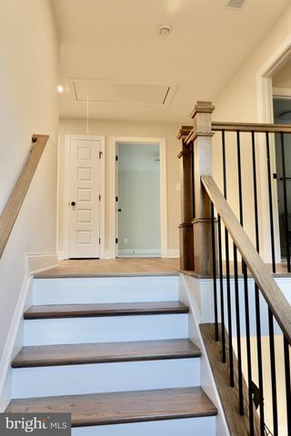 8028 PINNACLE RIDGE DR, Manassas, VA 20112