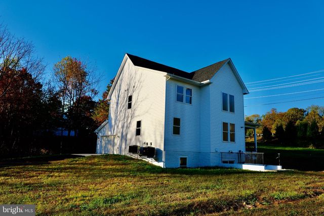 8028 PINNACLE RIDGE DR, Manassas, VA 20112