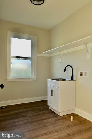 8028 PINNACLE RIDGE DR, Manassas, VA 20112