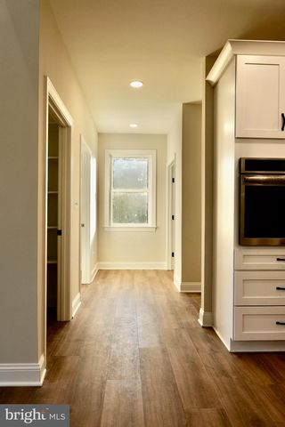 8028 PINNACLE RIDGE DR, Manassas, VA 20112