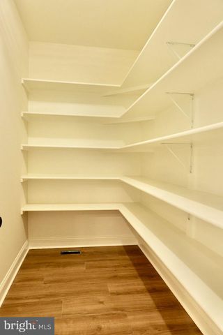 8028 PINNACLE RIDGE DR, Manassas, VA 20112