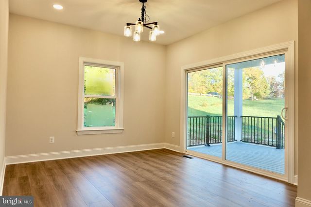 8028 PINNACLE RIDGE DR, Manassas, VA 20112