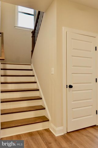 8028 PINNACLE RIDGE DR, Manassas, VA 20112
