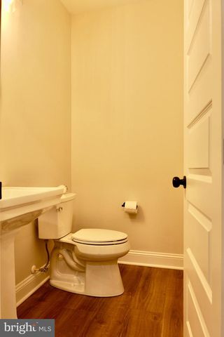 8028 PINNACLE RIDGE DR, Manassas, VA 20112