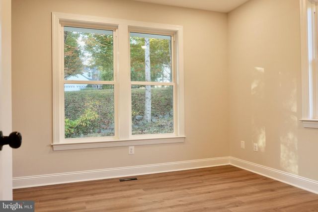 8028 PINNACLE RIDGE DR, Manassas, VA 20112