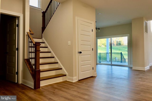8028 PINNACLE RIDGE DR, Manassas, VA 20112