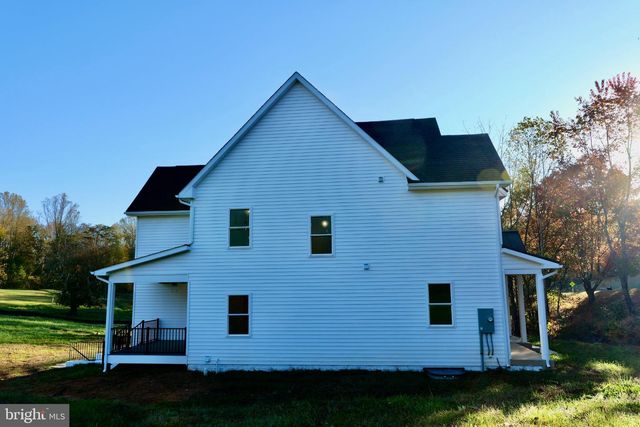 8028 PINNACLE RIDGE DR, Manassas, VA 20112