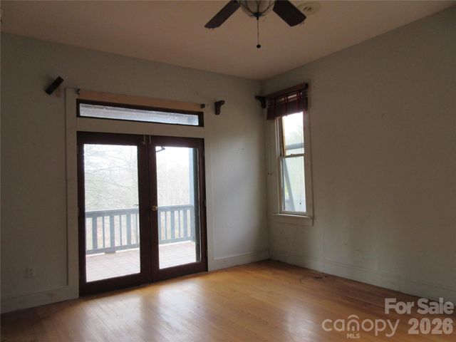 373 Shumont Road, Black Mountain, NC 28711