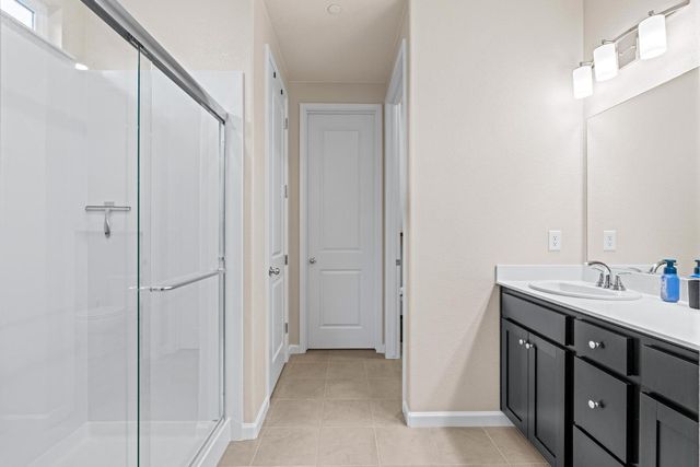 1696 Firebrite Ct, Hughson, CA 95326