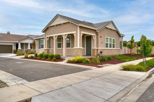 1696 Firebrite Ct, Hughson, CA 95326