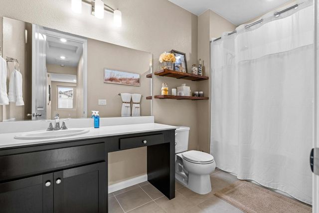 1696 Firebrite Ct, Hughson, CA 95326