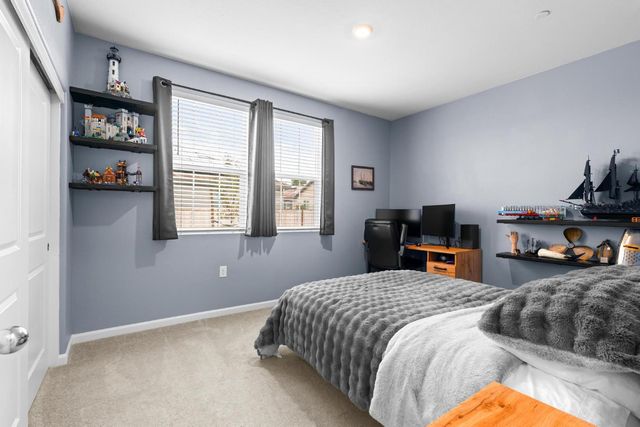 1696 Firebrite Ct, Hughson, CA 95326