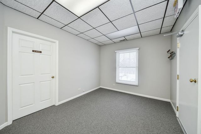 610 W Roosevelt Road D2, Wheaton, IL 60187