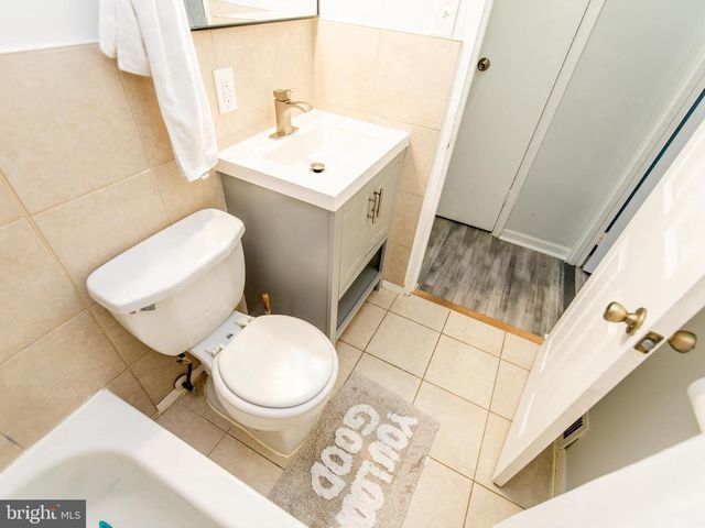 1852 VILLAGE GREEN DR #E-122, Landover, MD 20785
